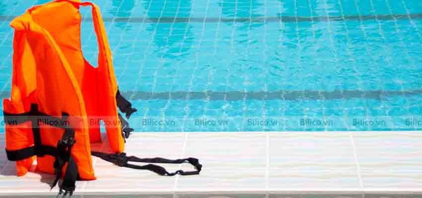 áo phao bể bơi màu cam