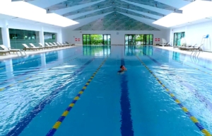 Bể bơi kinh doanh 100m3 - 300m3 cần dùng máy cấp nhiệt công suất bao nhiêu?  