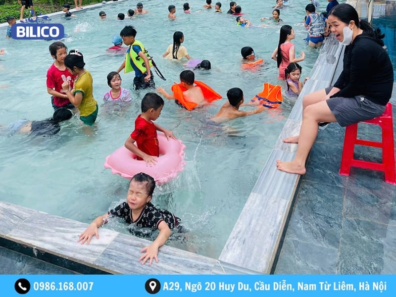 Hình ảnh bể bơi kinh doanh nhà anh Dũng tại Vĩnh Phúc Hình ảnh bể bơi kinh doanh nhà anh Dũng tại Vĩnh Phúc