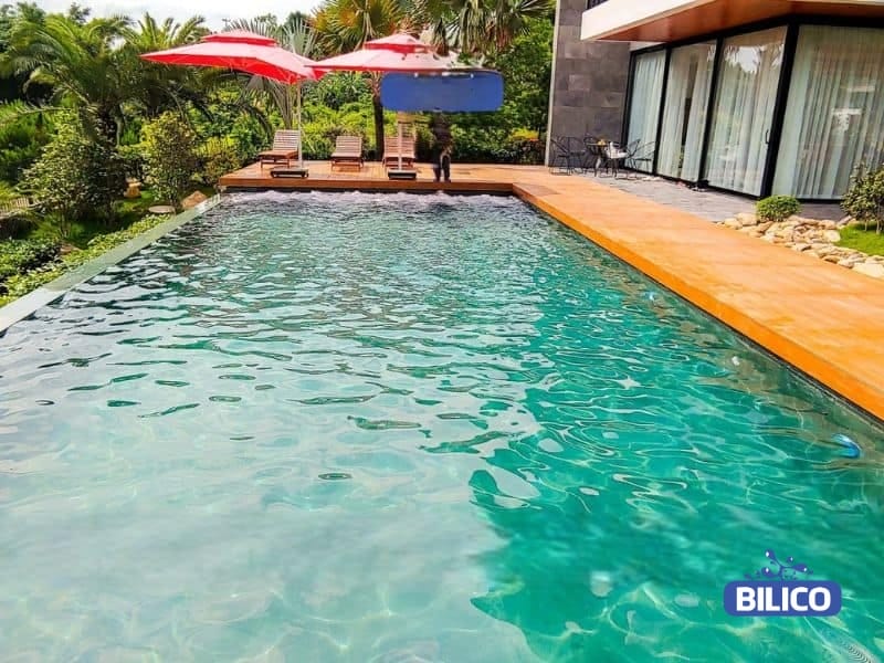 Hình ảnh công trình bể bơi vô cực tại Nha Trang Hình ảnh công trình bể bơi vô cực tại Nha Trang