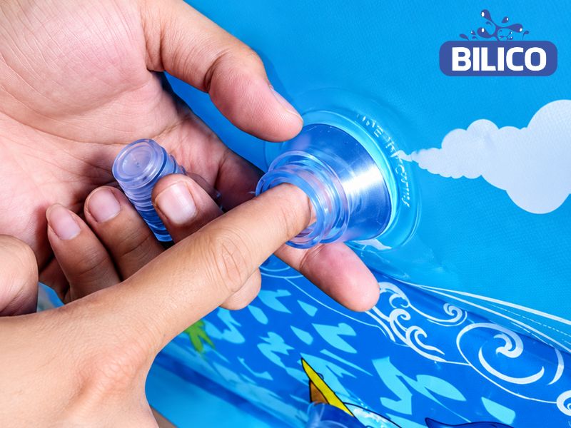 Cách xả hơi phao bơi trẻ em