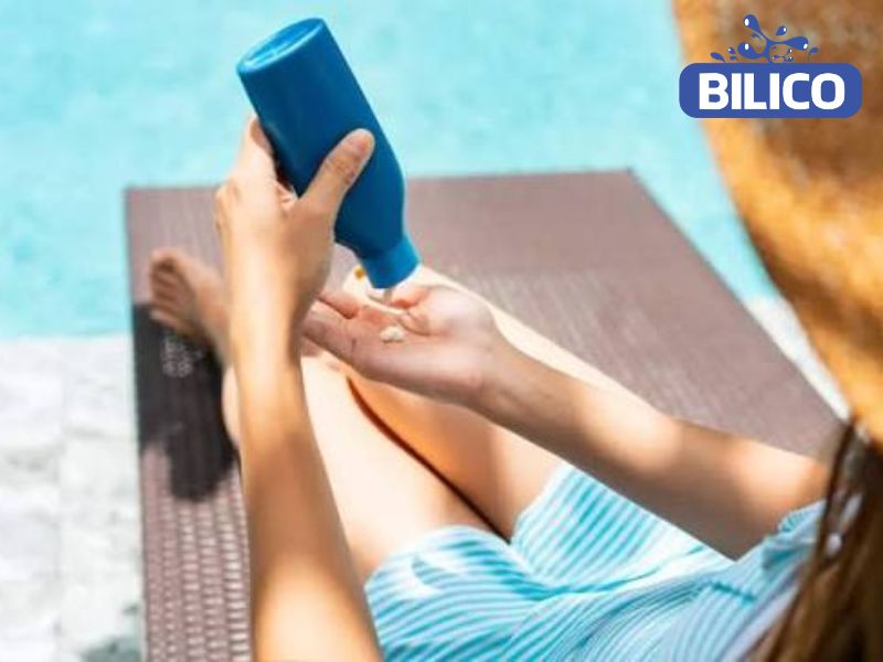 Nước clo trong hồ bơi có làm đen da không